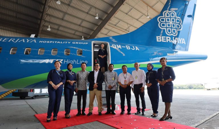 the-launching-ceremony-the-worlds-first-berjaya-air-atr-72-600-business-class